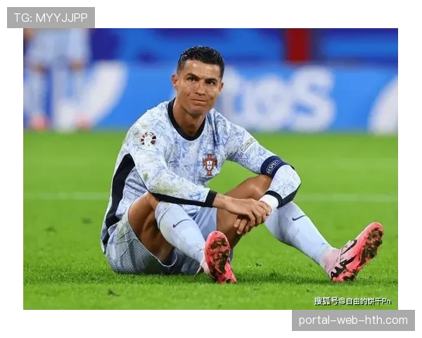 警方通报:成功制止一起针对佛罗伦萨球员的极端球迷跟踪骚扰事件 警方通报:成功制止一起针对佛罗伦萨球员的极端球迷跟踪骚扰事件