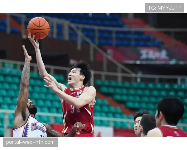 季后赛12进8生死战:北京控股主场绝杀深圳马可波罗,队史首次闯入八强 季后赛12进8生死战:北京控股主场绝杀深圳马可波罗,队史首次闯入八强